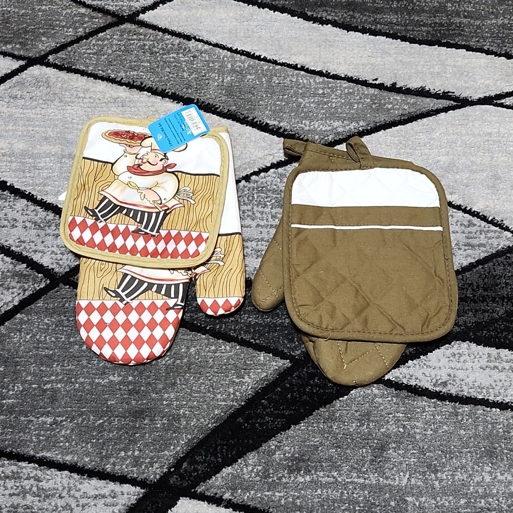 OVEN MITS & POTHOLDER BUNDLE PRICE FIRM